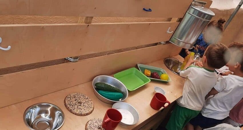 “Κουζίνες της φύσης” για δημιουργικό παιχνίδι στον 1ο και τον 5ο Παιδικό Σταθμό Βύρωνα
