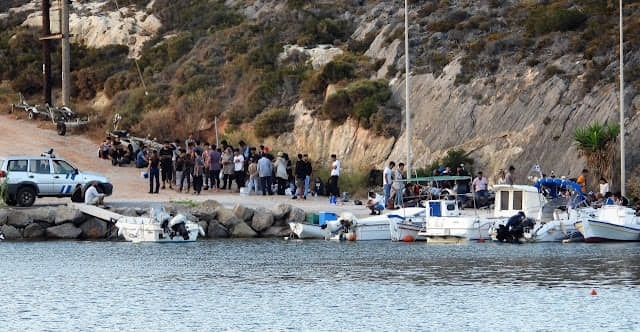  170 πρόσφυγες έφτασαν στα Κύθηρα – Μεγάλη αλληλεγγύη από τους κατοίκους