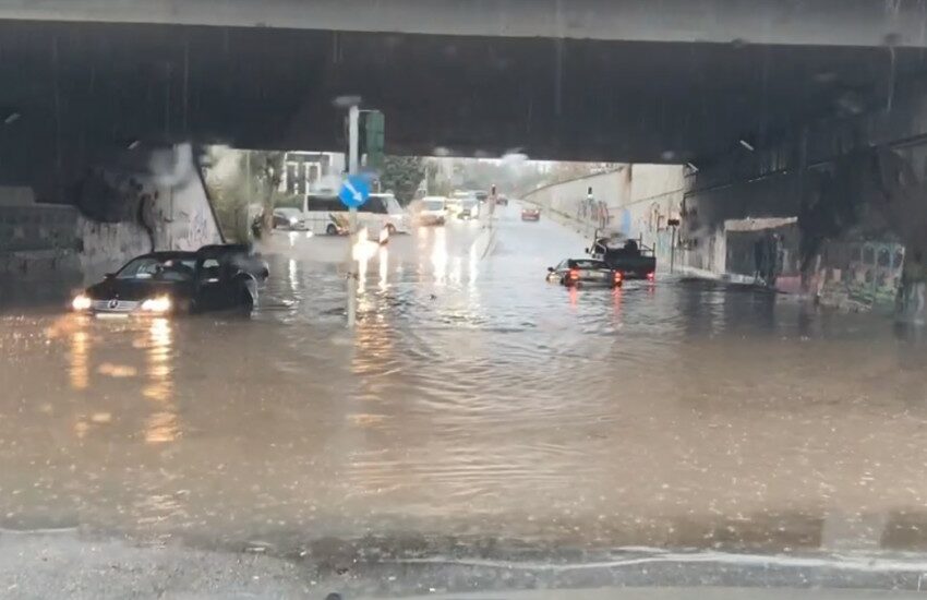  Πλημμύρες και εγκλωβισμένα αυτοκίνητα