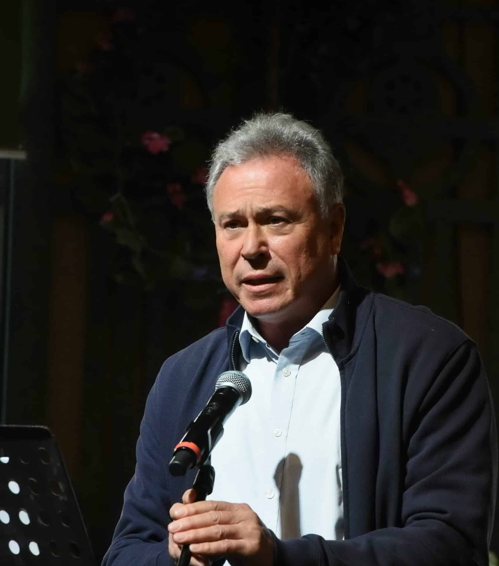 Δίνουν 2 εκ. ευρώ εξτρά για εκδηλώσεις εν μέσω καύσωνα και πυρκαγιών 