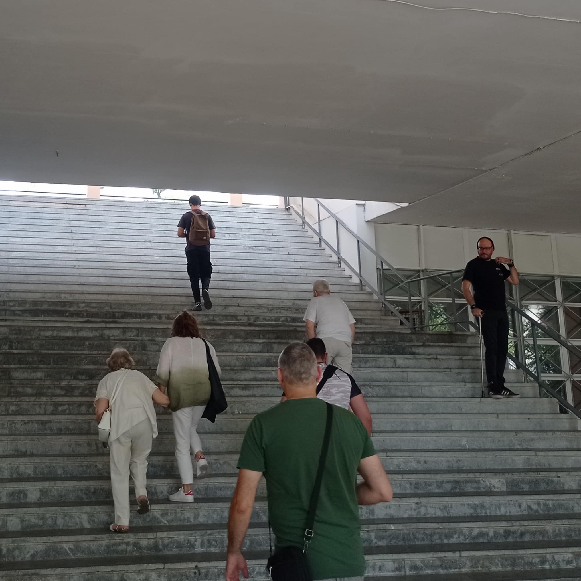 Εκλογές 2023: Πού βρίσκεται η συμμετοχή μέχρι το μεσημέρι