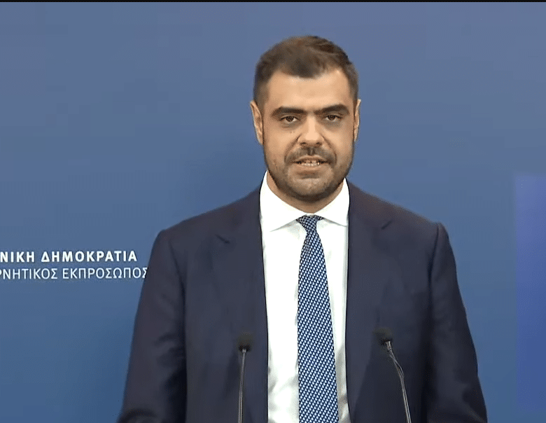 Τώρα η ανακοίνωση του Υπουργικού Συμβουλίου (video)