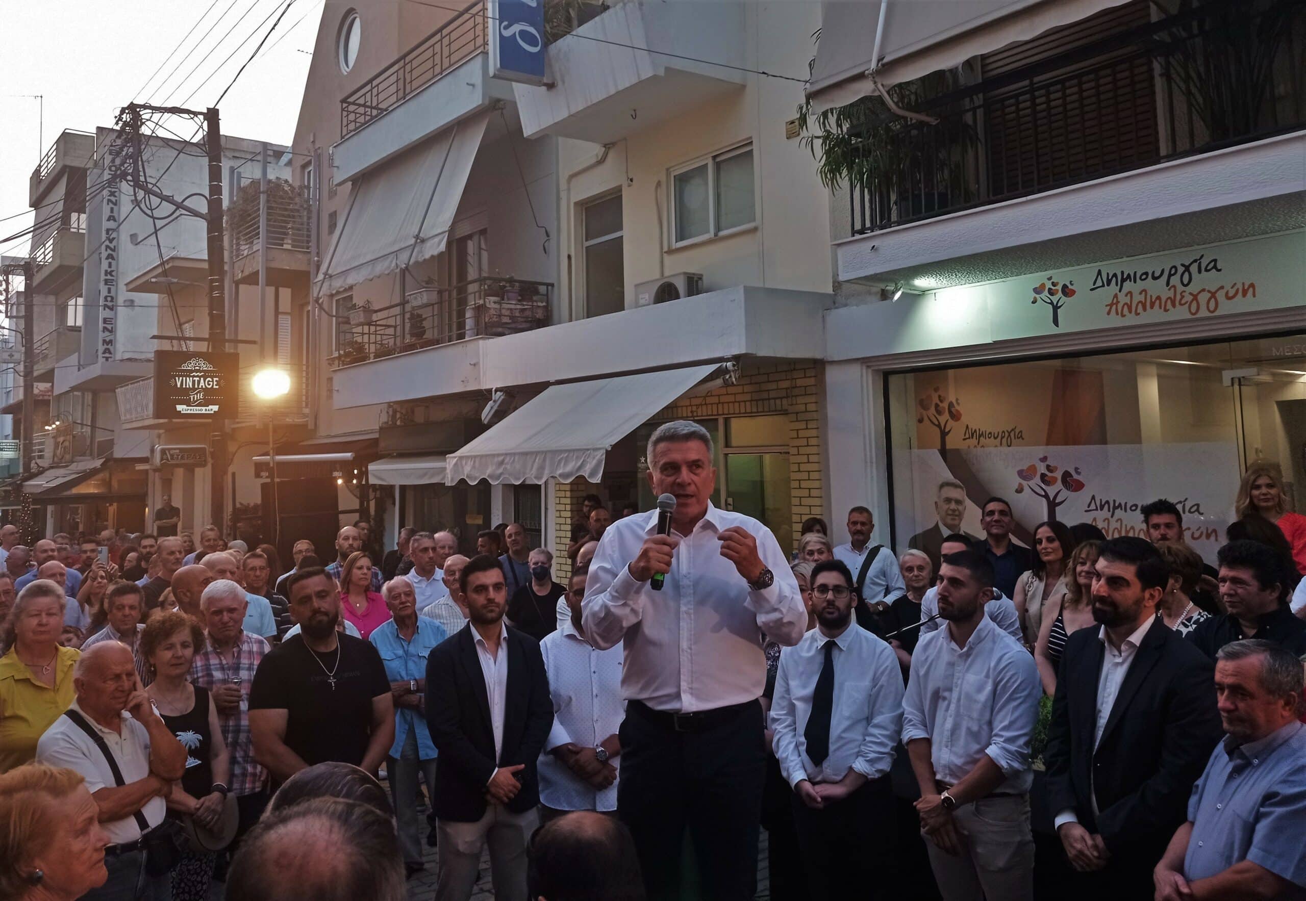 Σαρωτικός ο Παναγιώτης Μανούρης - Φαβορί με 38.04%