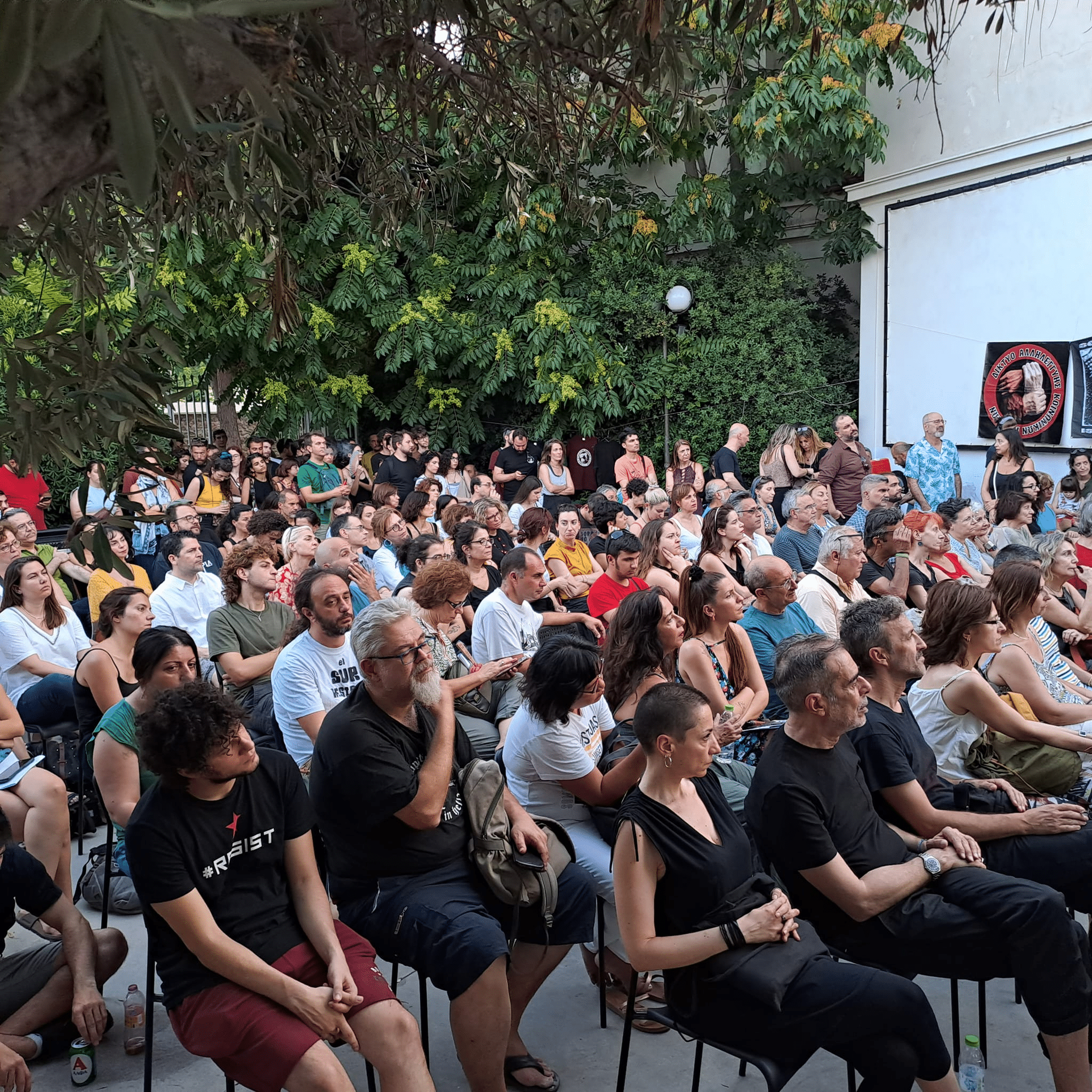 Η Λίνα Μενδώνη πετάει έξω τον Σύλλογο Ελλήνων Αρχαιολόγων