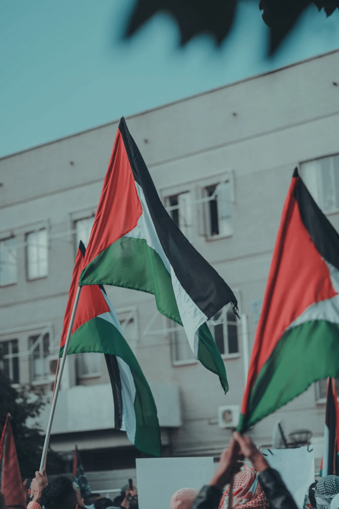 Π.Ο.Ε. - Ο.Τ.Α.: Οι Παλαιστίνιοι έχουν δικαίωμα να παλεύουν για ελεύθερη πατρίδα