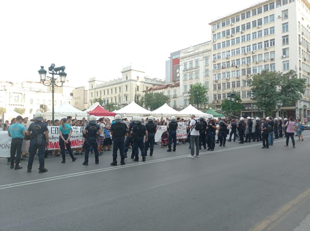 Συγκέντρωση στο δημαρχείο Αθηναίων για το μετρό στα Εξάρχεια