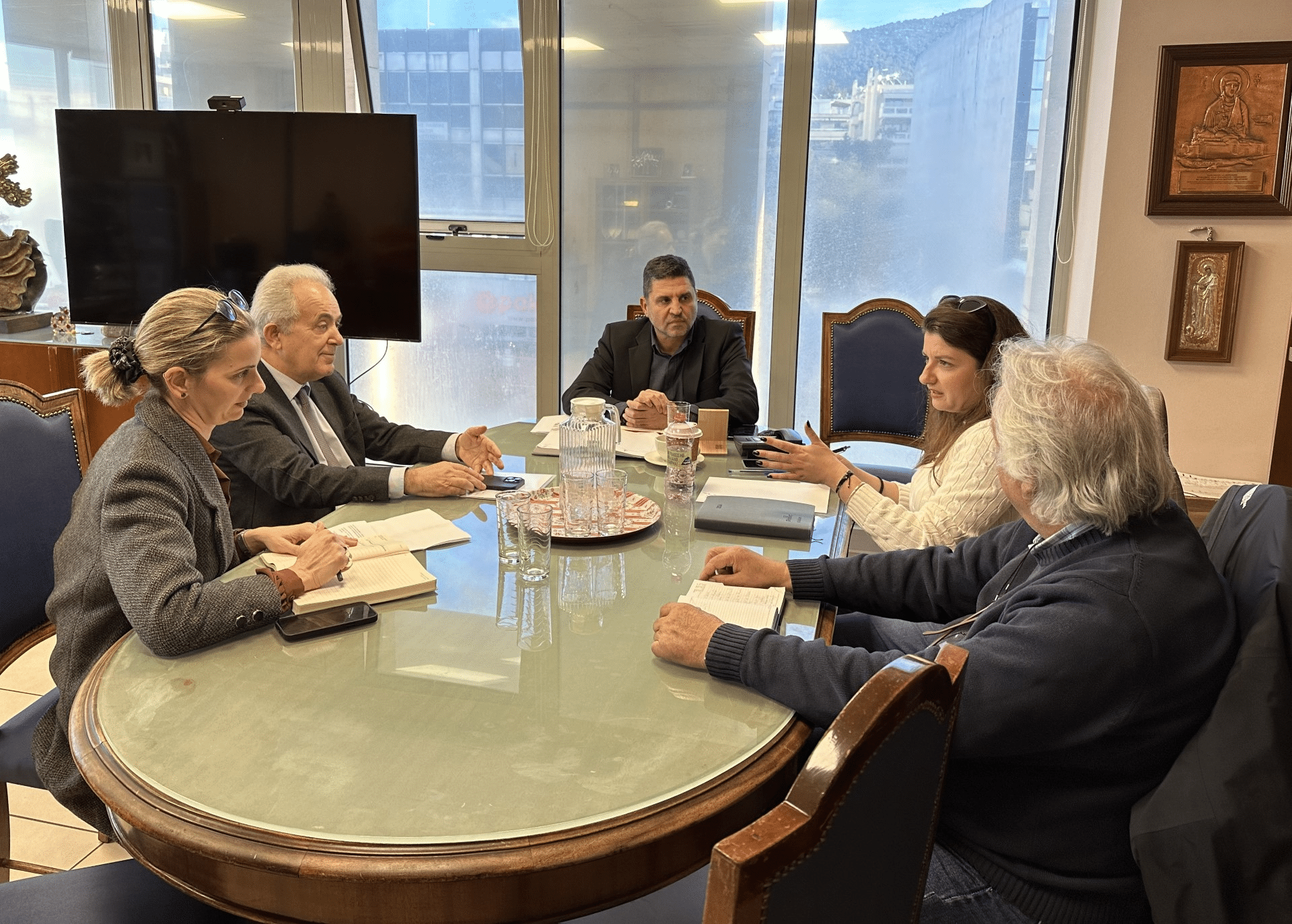 Κίνδυνος εγκατάλειψης του νέου Δημαρχείου - Συνάντηση του Γ. Μυλωνάκη με τον εργολάβο