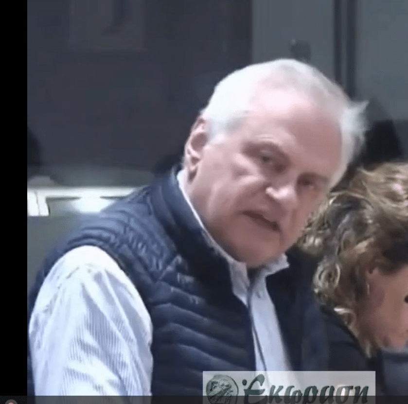 Γ. Σταθόπουλος: Πυροτεχνήματα, κοκορομαχίες, τραπέζια στο γκαζόν