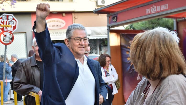 Παρουσία του Δ. Κουτσούμπα πραγματοποιήθηκαν τα εγκαίνια του εκλογικού περιπτέρου του ΚΚΕ στην Καλογρέζα