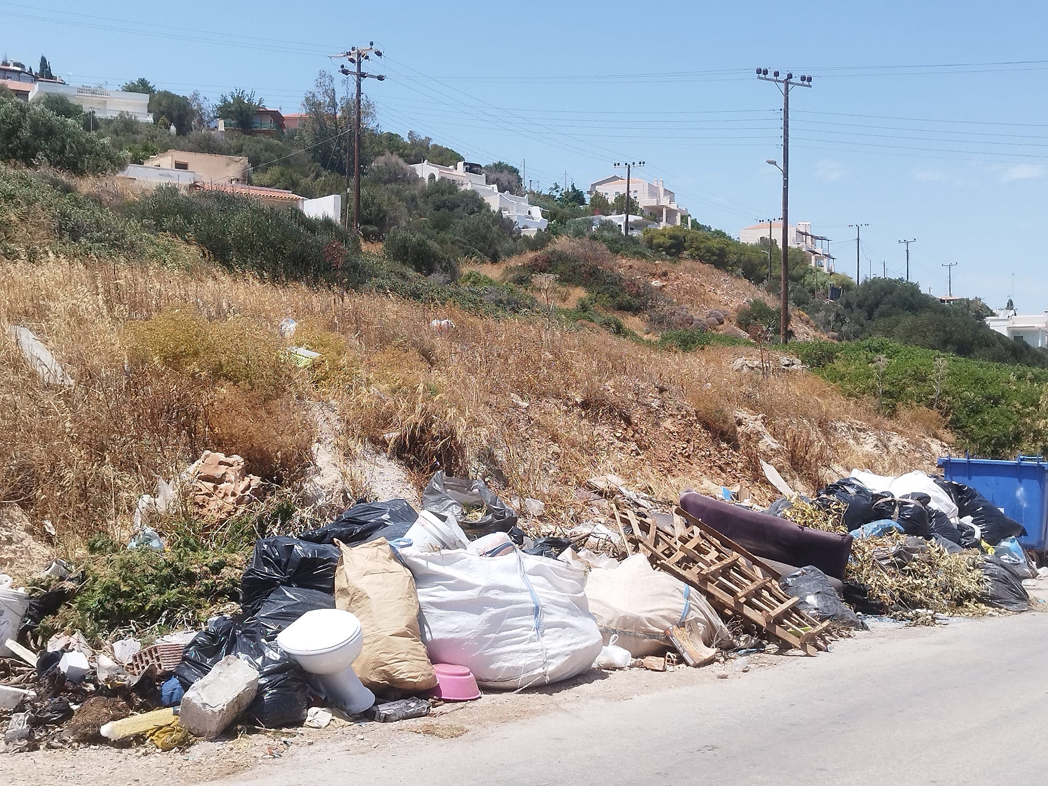 Γεμάτο «προσανάμματα» το Πόρτο Ράφτη