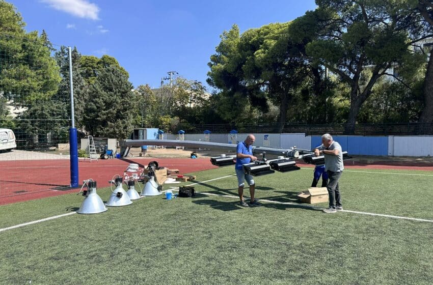  Βάζει LED σε διαδημοτικό γήπεδο και στάδιο Πεύκης