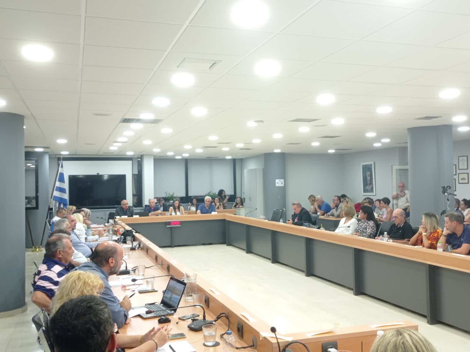 Συνεδριάζει την Τετάρτη το δημοτικό συβμούλιο Ηρακλείου