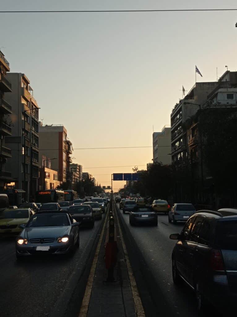 Μεγάλη κίνηση στους δρόμους - Αυξημένα μέτρα της Τροχαίας από σήμερα