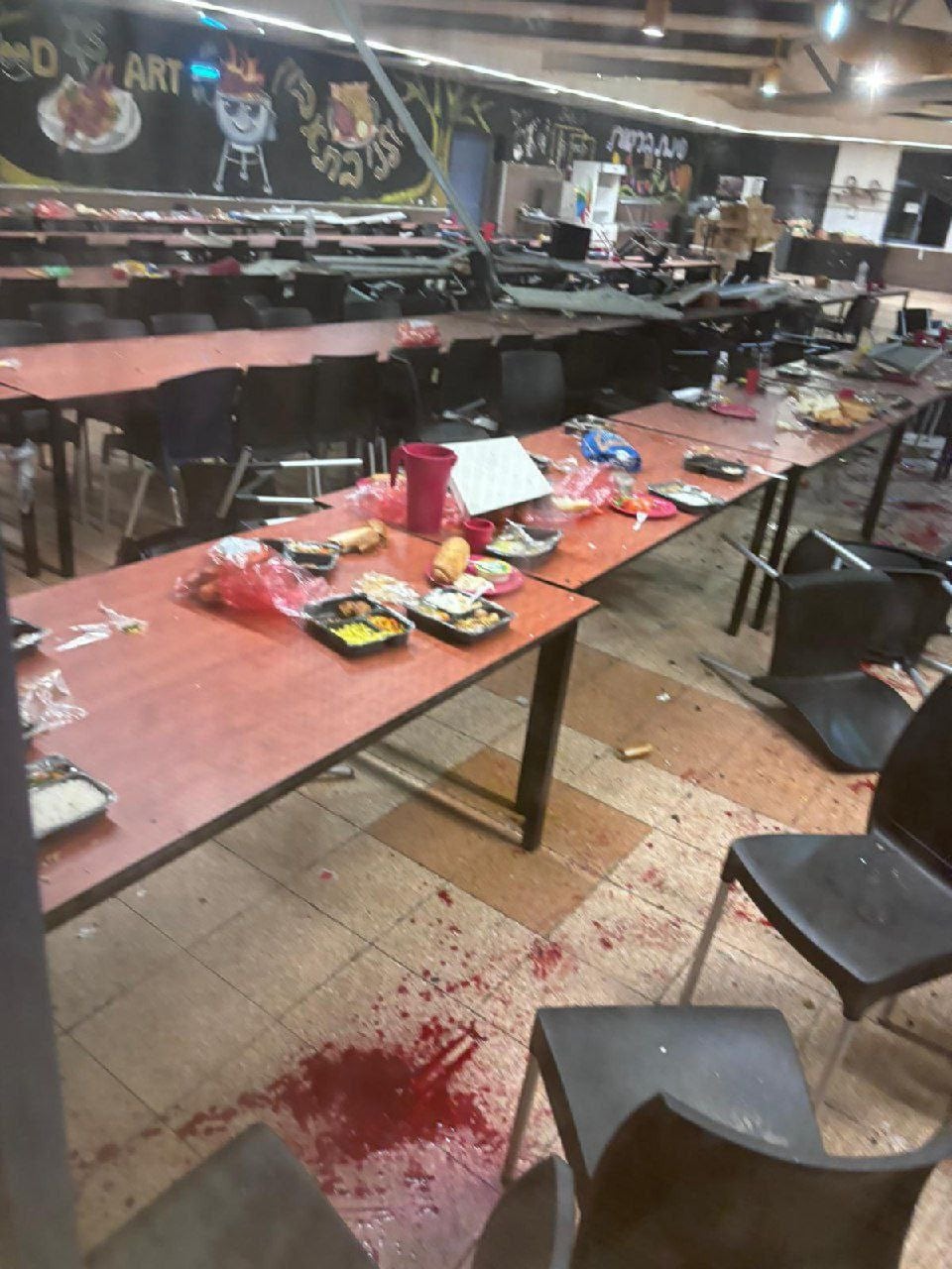 Χτύπησε στρατόπεδο η Χεζμπολάχ