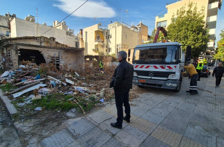  Συνεχίζονται οι καθαρισμοί οικοπέδων στη Νέα Ιωνία