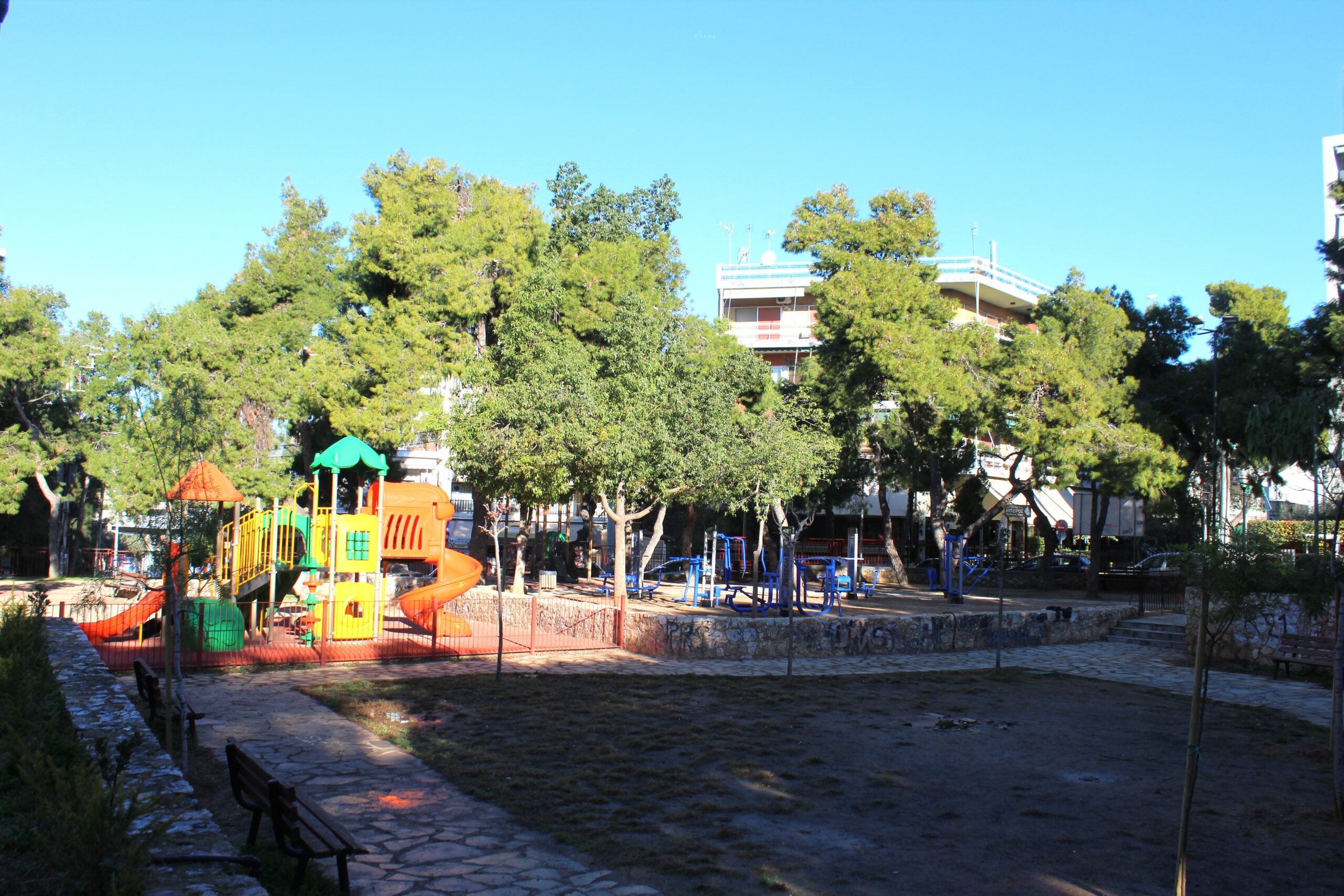 Πλατεία Μανδηλαρά: Μια (χαμένη) ευκαιρία και ένα ΓΙΑΤΙ...