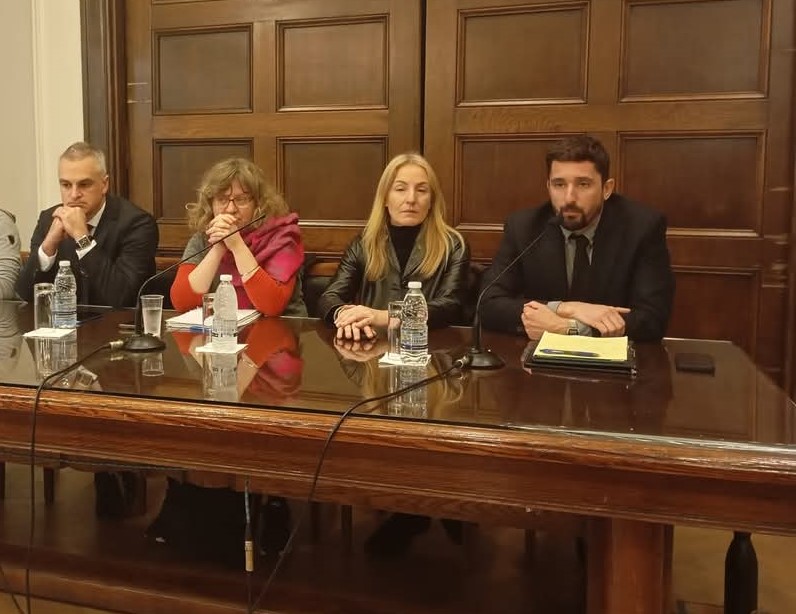 «Θα σε κατεβάσουμε στο 4ο υπόγειο της ΓΑΔΑ»: Απειλές δέχθηκε η δικηγόρος Αν. Παπαρρούσου