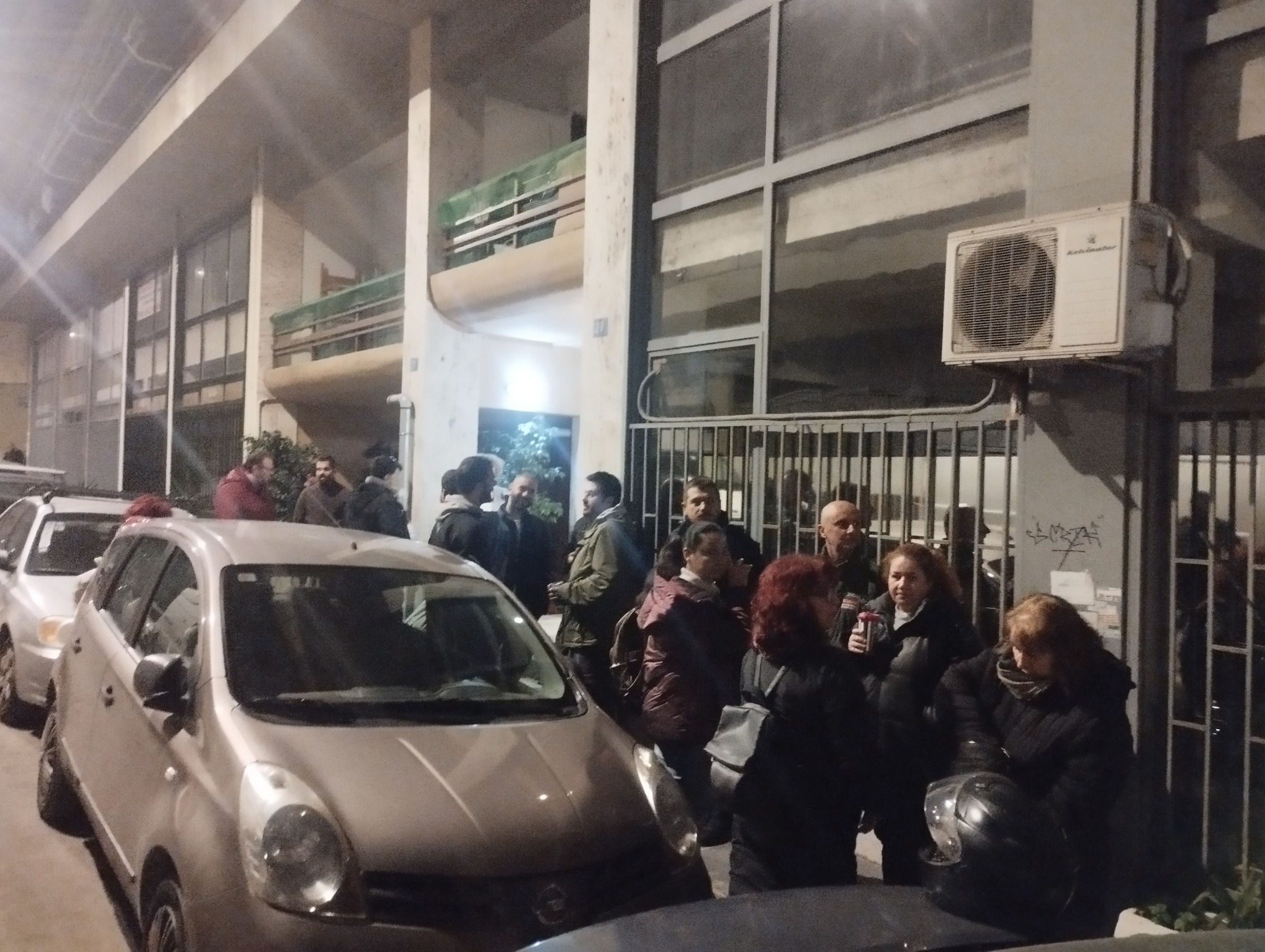 Ολοήμερη συγκέντρωση για να αποτραπεί η έξωση οικογένειας παιδιού με αναπηρία