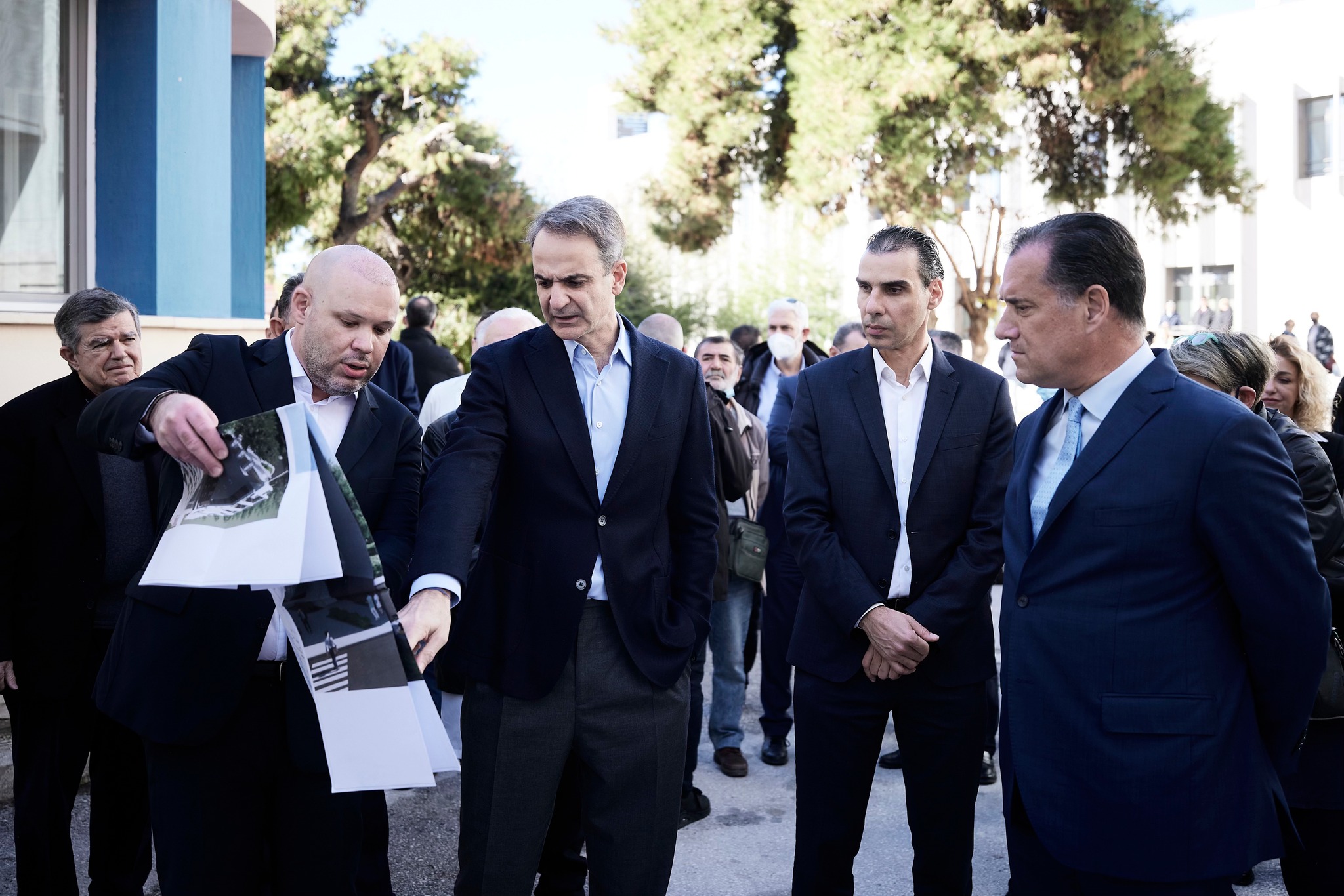 Γιατροί σε Κ. Μητσοτάκη: «Έχουμε μάνα που η κόρη της κάηκε στα Τέμπη - Θα έπρεπε να ντρέπεστε»