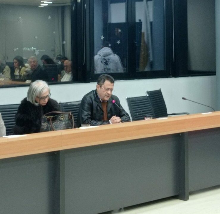 Ο Χρ. Τσουλουχάς για τα δέντρα στο 1ο Γυμνάσιο Ηρακλείου (vid) Ο Χρ. Τσουλουχάς για τα δέντρα στο 1ο Γυμνάσιο Ηρακλείου (vid)