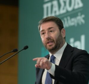 Ν. Ανδρουλάκης: Τραμπικό πυροτέχνημα Μητσοτάκη όσα είπε για τον Άγνωστο Στρατιώτη