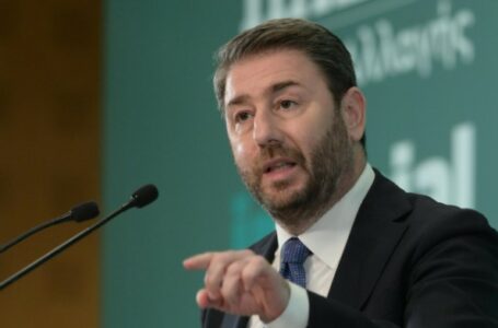 Ν. Ανδρουλάκης: Τραμπικό πυροτέχνημα Μητσοτάκη όσα είπε για τον Άγνωστο Στρατιώτη