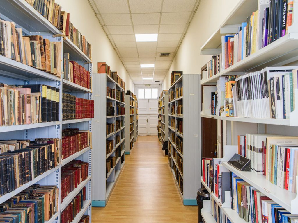 Επαναλειτουργεί η βιβλιοθήκη του Δήμου Αθηναίων