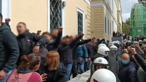 Ελεύθερα τα μέλη του Ρουβίκωνα - Έλειπε ο μάρτυρας της Hellenic Train