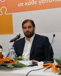 Έκτακτη συνέντευξη τύπου για τα σχολεία από τον Γ. Παπαδημητρίου