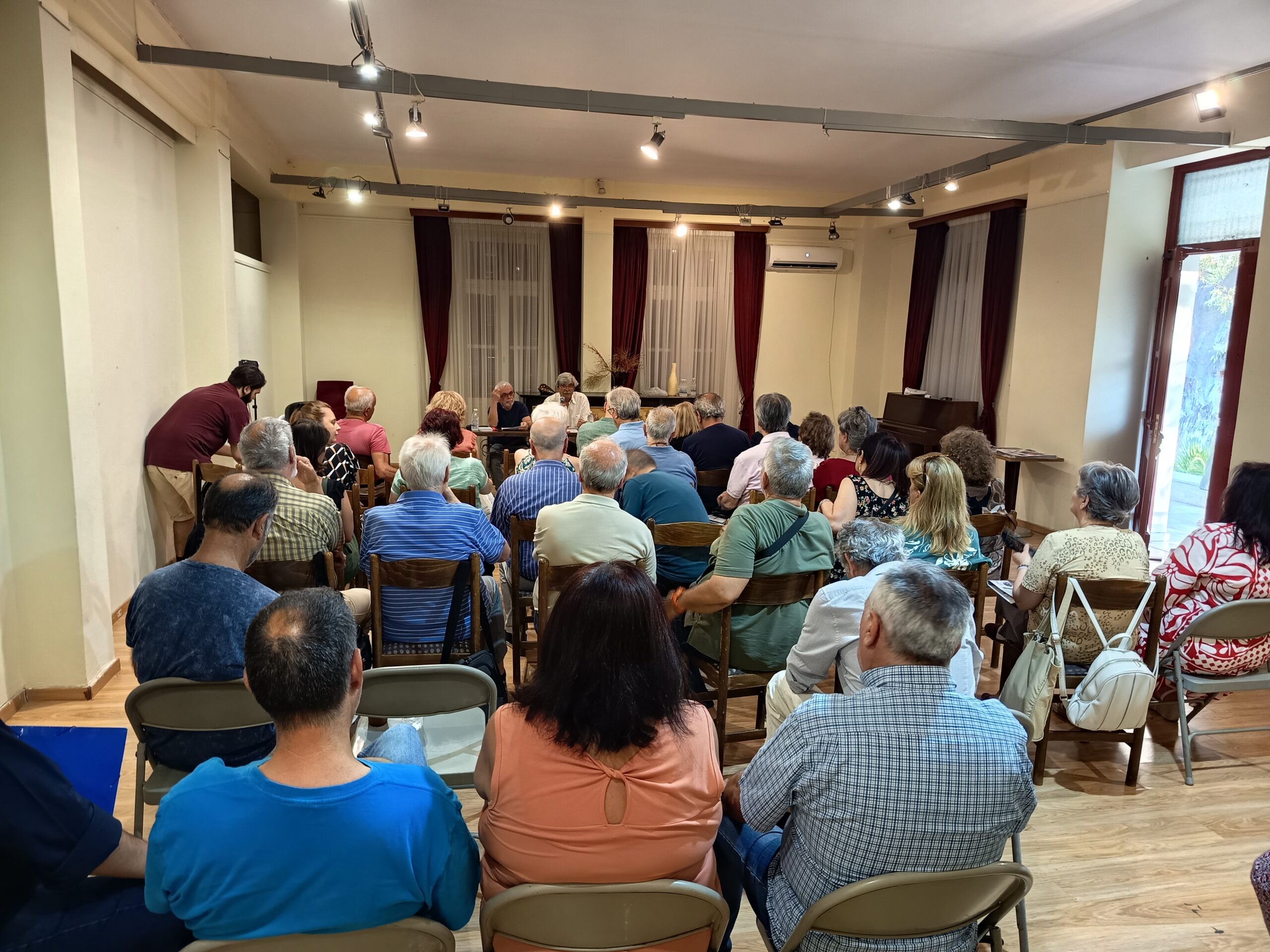 Ηχηρό μήνυμα ενάντια στην καύση απορριμμάτων (vid) Ηχηρό μήνυμα κατά της καύσης απορριμμάτων (vid)