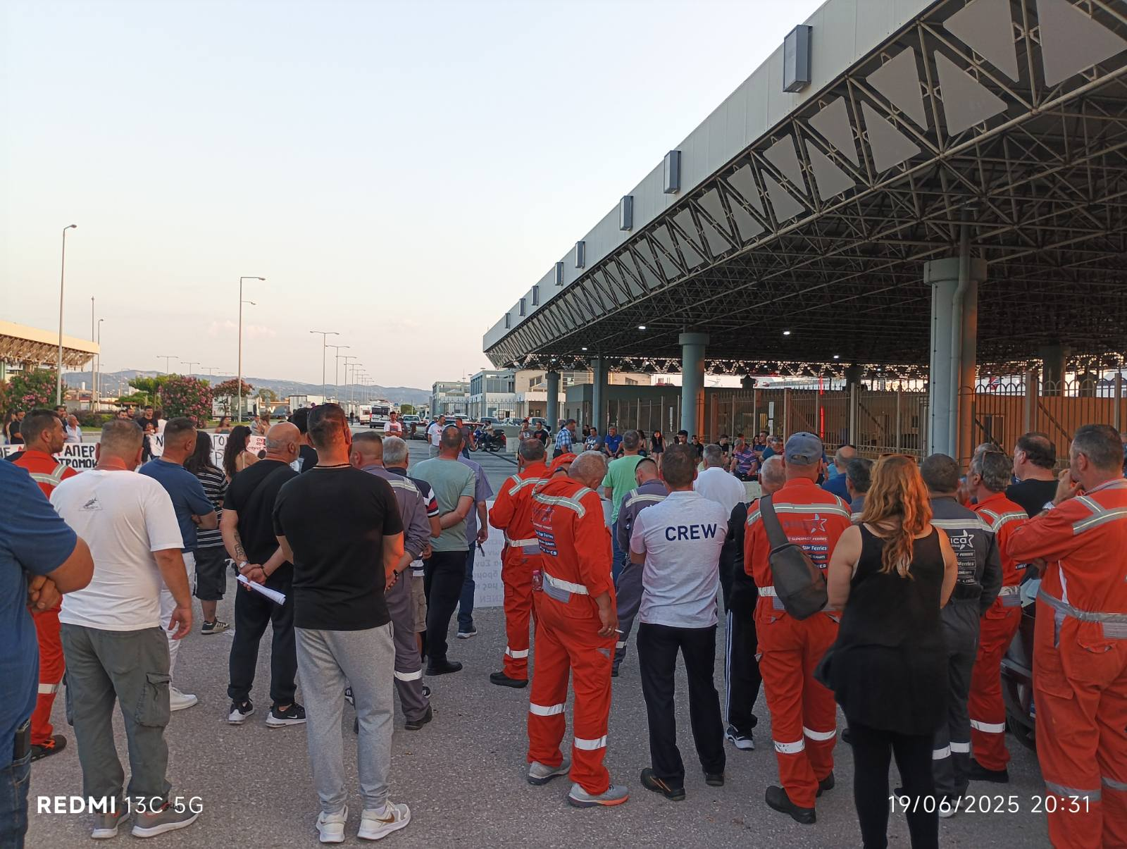Δεμένα για 8η μέρα τα πλοία της Αδριατικής – Συνεχίζεται η μεγάλη απεργία Δεμένα για 8η μέρα τα πλοία της Αδριατικής - Συνεχίζεται η μεγάλη απεργία