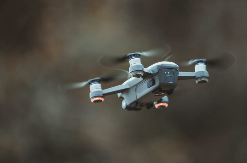 Αναστάτωση με drones και στην Αγία Παρασκευή: Καταγγελία για συστηματικές πτήσεις πάνω από σπίτια