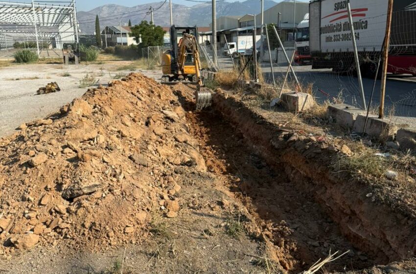  Ξεκίνησε η διαπλάτυνση της οδού Υακίνθων στη Λυκόβρυση