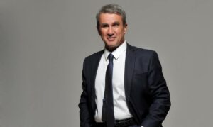 Παρατά τους «Δημοκράτες» και μπαίνει στη «Νέα Δημοκρατία» ο Ανδρέας Λοβέρδος