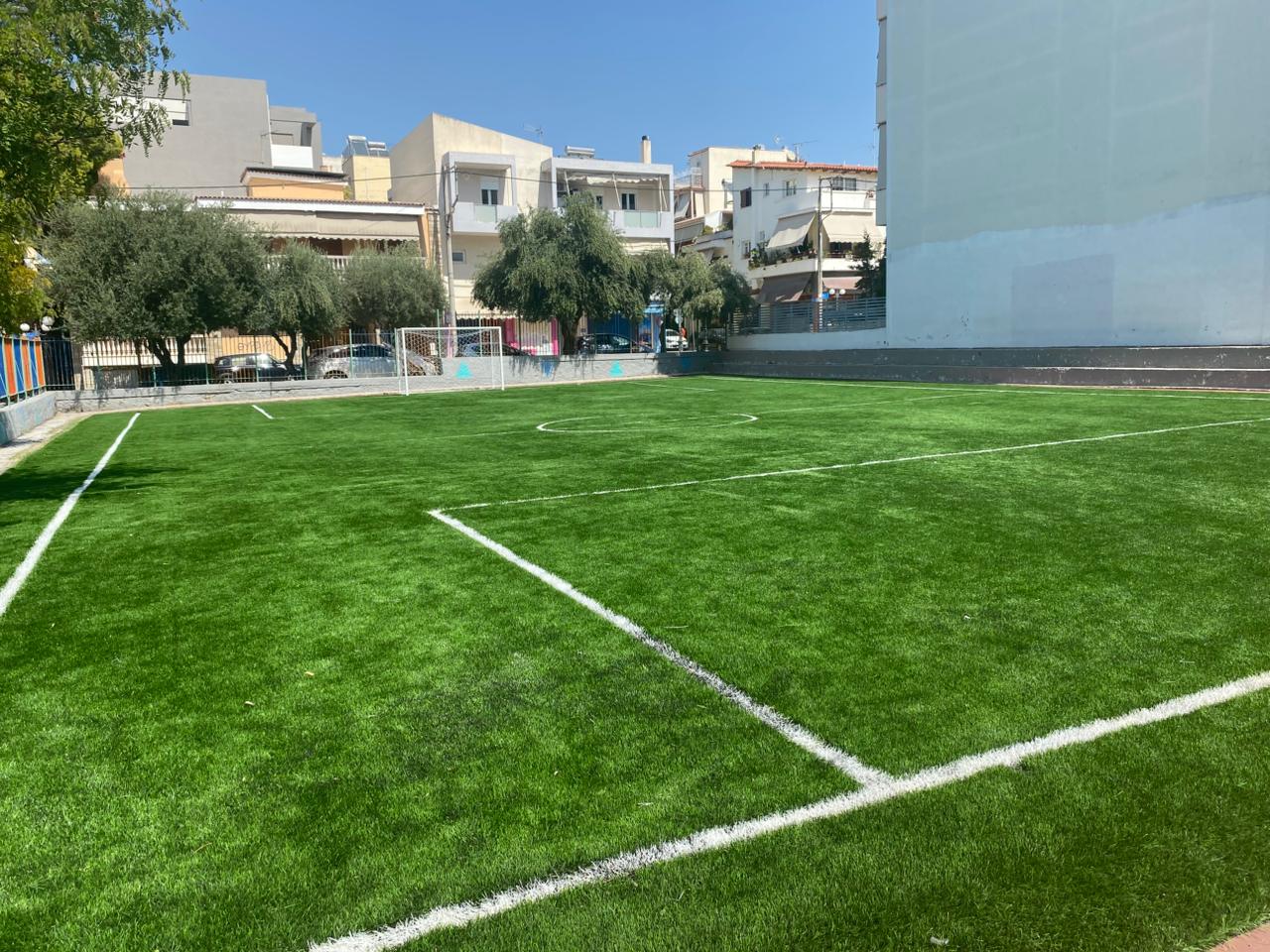 Έτοιμο το γήπεδο 5Χ5 στο Ειδικό Σχολείο Κωφών – Βαρήκοων Πεύκης