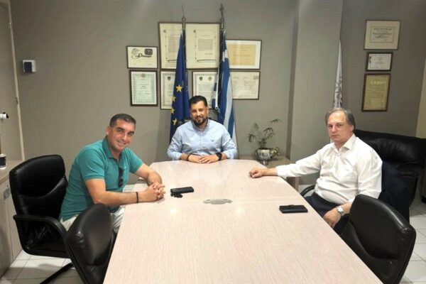 Τρεις Δήμοι καταγγέλλουν το Μαξίμου για αδιαφορία και ζητούν υπογειοποίηση της Λεωφόρου Αλίμου – Κατεχάκη