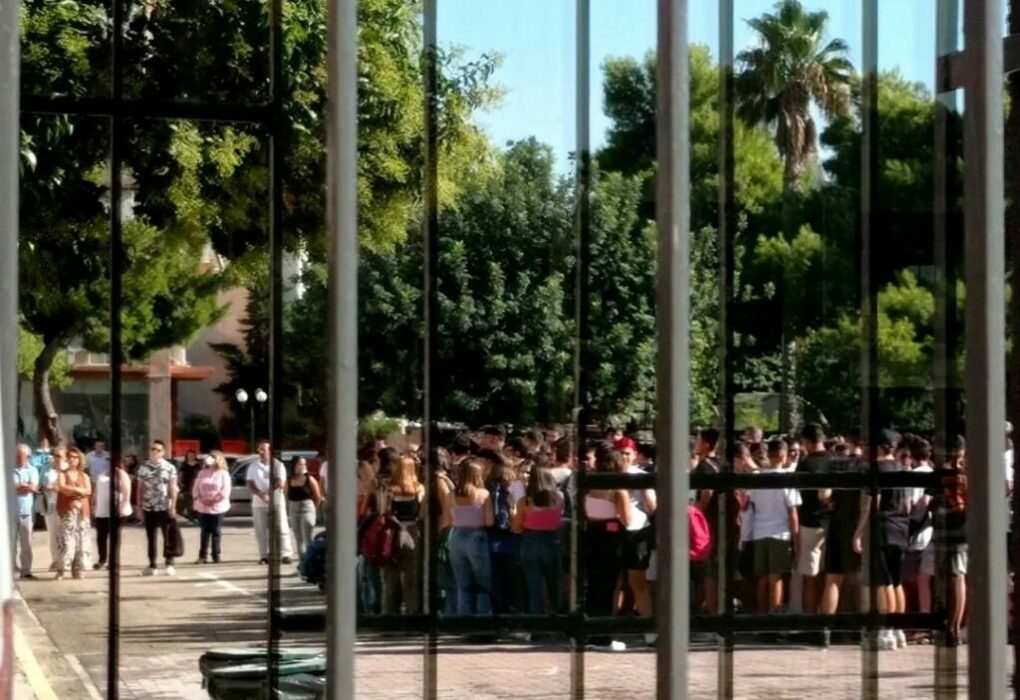Ένωση Γονέων Αγίας Παρασκευής: Απακαρδιωτική η κατάσταση της σχολικής στέγης - Η δημοτική αρχή το αμφισβητεί