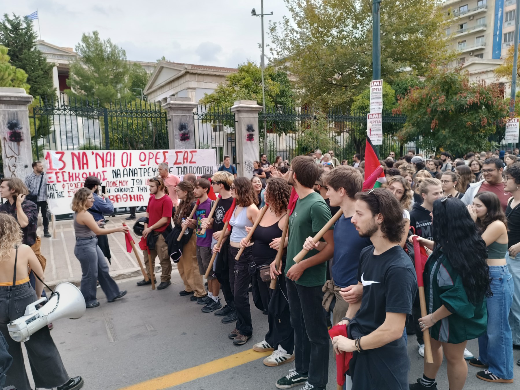 Καταγγελία της ΑΝΤΑΡΣΥΑ για την εισβολή της αστυνομίας στην Αρχιτεκτονική του ΕΜΠ