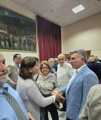 Στην εκδήλωση της Λέσχης Φίλων ΑΕΚ ο Δήμαρχος Νέας Ιωνίας Παναγιώτης Μανούρης Στην εκδήλωση της Λέσχης Φίλων ΑΕΚ ο Δήμαρχος Νέας Ιωνίας Παναγιώτης Μανούρης