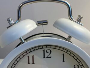 Την Κυριακή αλλάζει η ώρα - Πίσω μια ώρα οι δείκτες