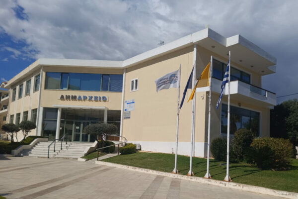 Απόπειρα διάρρηξης στο Δημαρχείο Ραφήνας-Πικερμίου