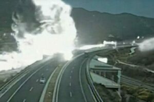 Ζωντανά η συνέντευξη Τύπου για τα Τέμπη (live)