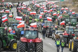 Η Πολωνία παρατείνει την απαγόρευση εισαγωγών ουκρανικών τροφίμων