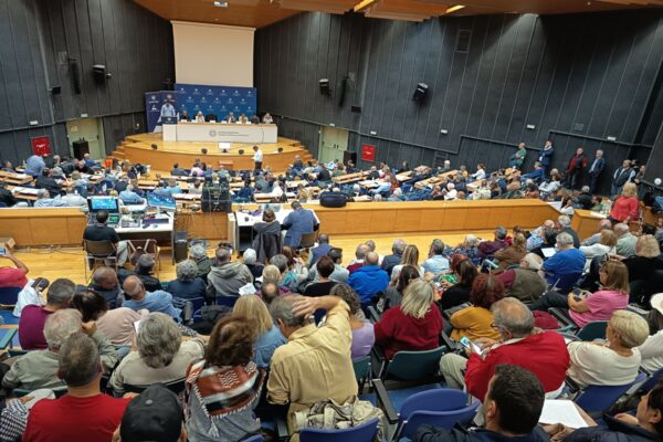 Ομόφωνο «ΟΧΙ» στην καύση απορριμμάτων από το Περιφερειακό Συμβούλιο Αττικής