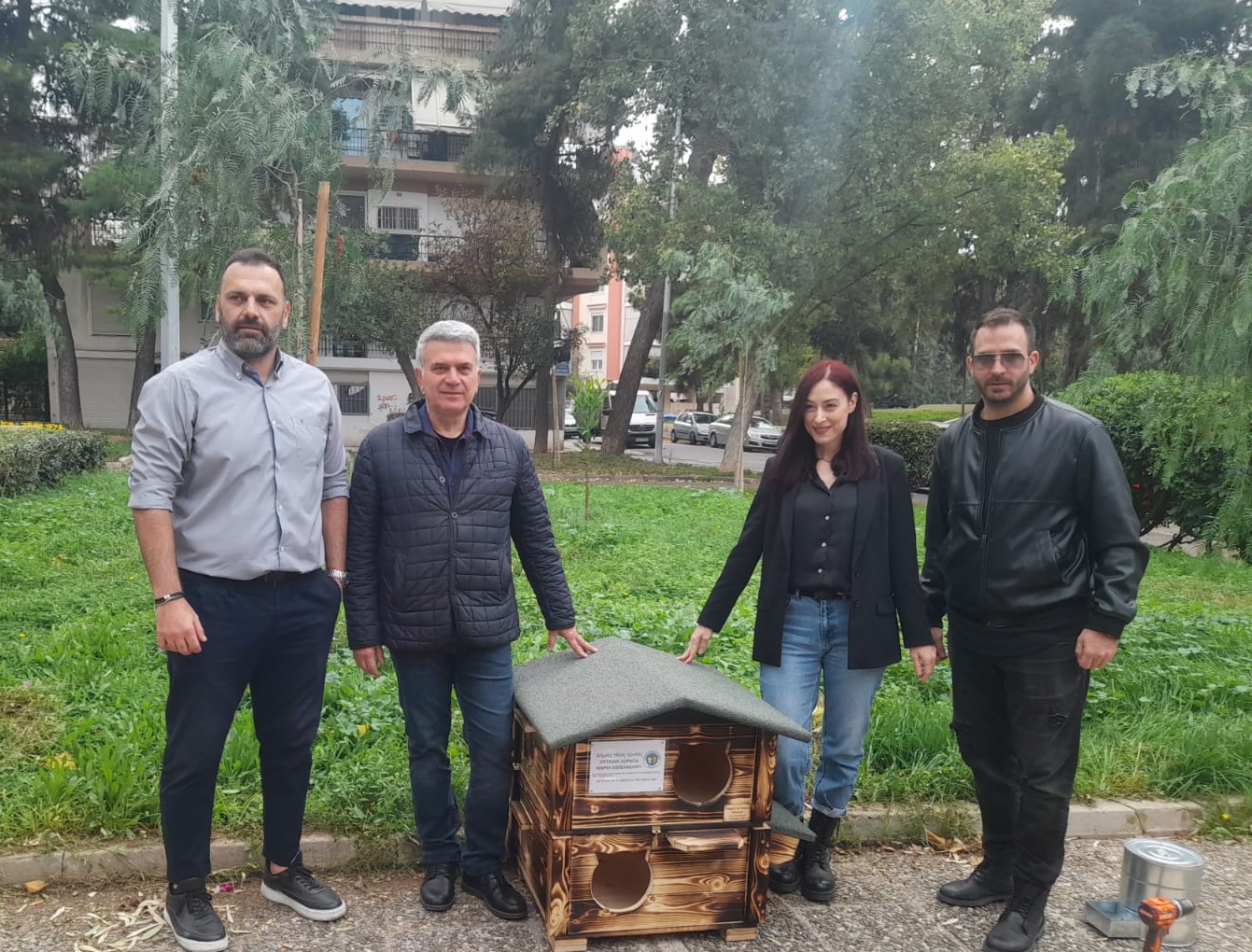 Νέα Ιωνία: Νέες ταΐστρες και σπιτάκια για τα αδέσποτα σε γειτονιές της πόλης