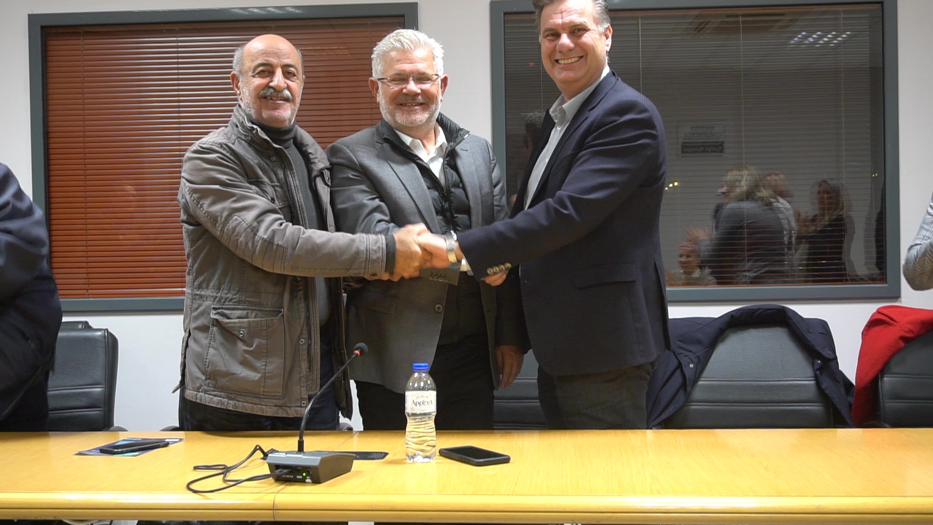 Αγία Παρασκευή: Σάρκουλας, Οικονόμου και Τσιαμπάς ενώνουν τις δυνάμεις τους