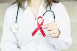 Παγκόσμια Ημέρα κατά του AIDS: Μήνυμα ενημέρωσης και πρόληψης από τον ΕΟΠΑΕ