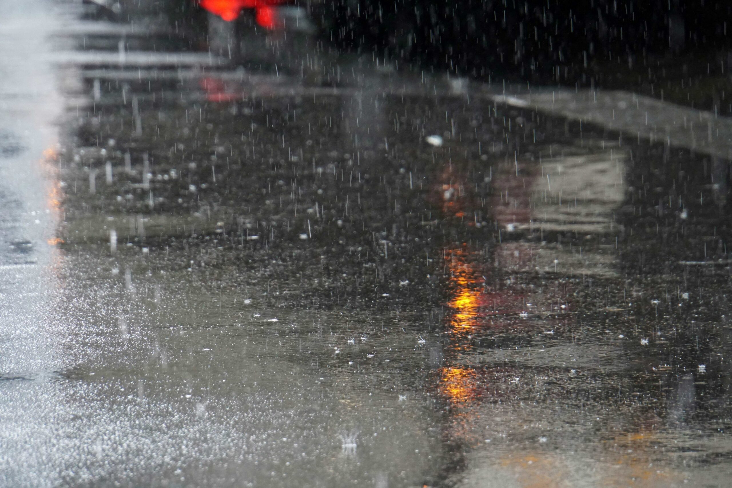 Κακοκαιρία: Πάνω από 300 κλήσεις για βοήθεια σε πυροσβεστική και αστυνομία