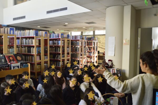 Γνωριμία με τη Δημοτική Βιβλιοθήκη για μαθητές του 5ου Γυμνασίου Νέας Ιωνίας