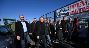 Οι προτάσεις του ΠΑΣΟΚ για το αγροτικό ρεύμα και το πετρέλαιο: «7 λεπτά η κιλοβατώρα για πέντε χρόνια χωρίς αστερίσκους»